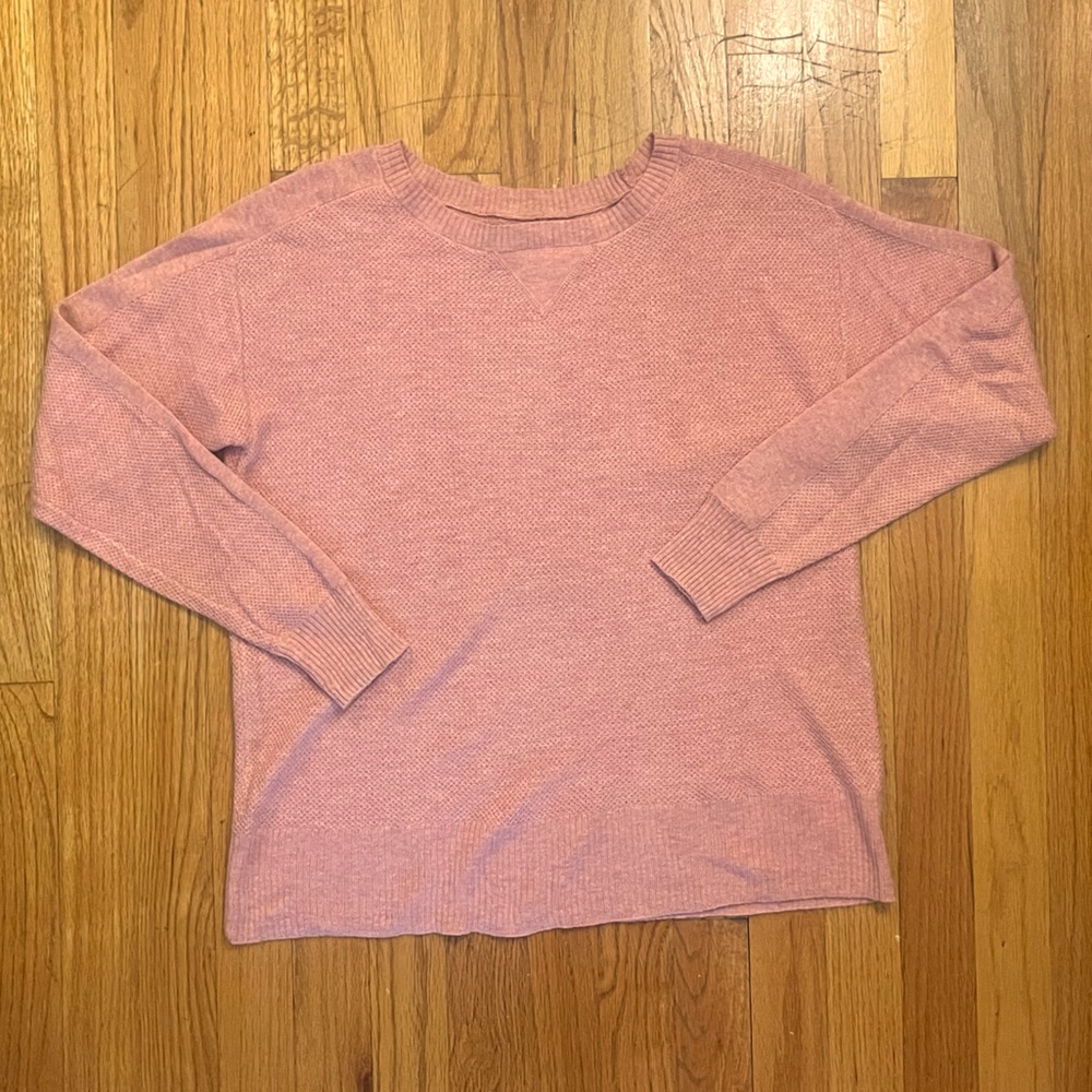 American Eagle Outfitters Pink Lightweight Sweater with V-Inset XS